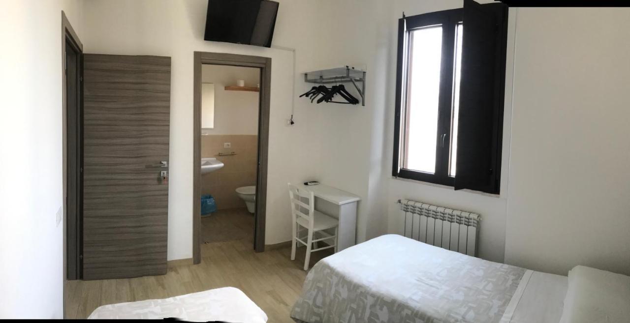 Affittacamere Fuori Porta 格罗塔列 外观 照片